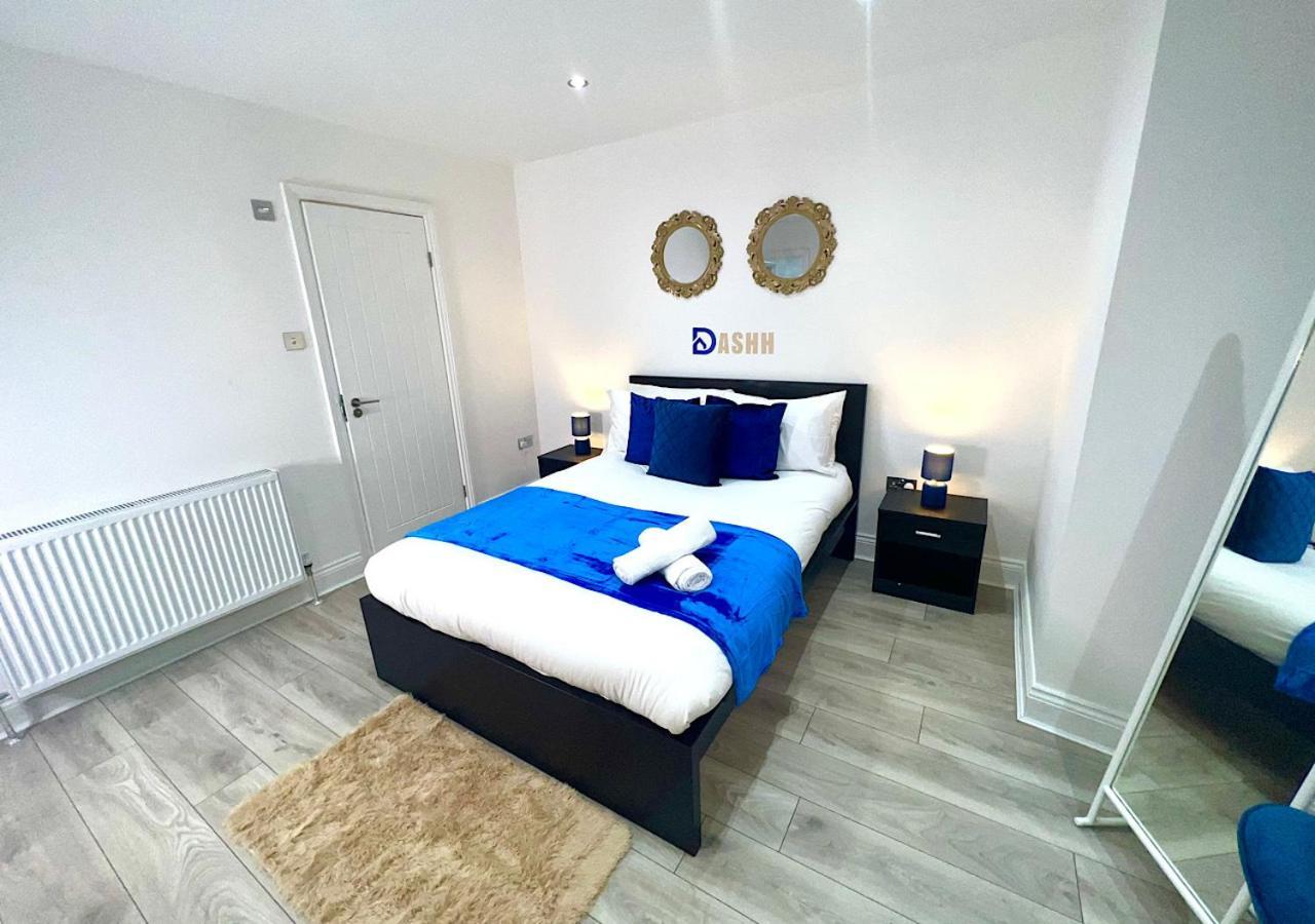 Charming 3-Bed Flat In Shepherds Bush - Sleeps 9 London Exterior photo